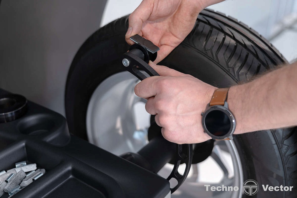 Стенд балансировочный модель iPRO BM3