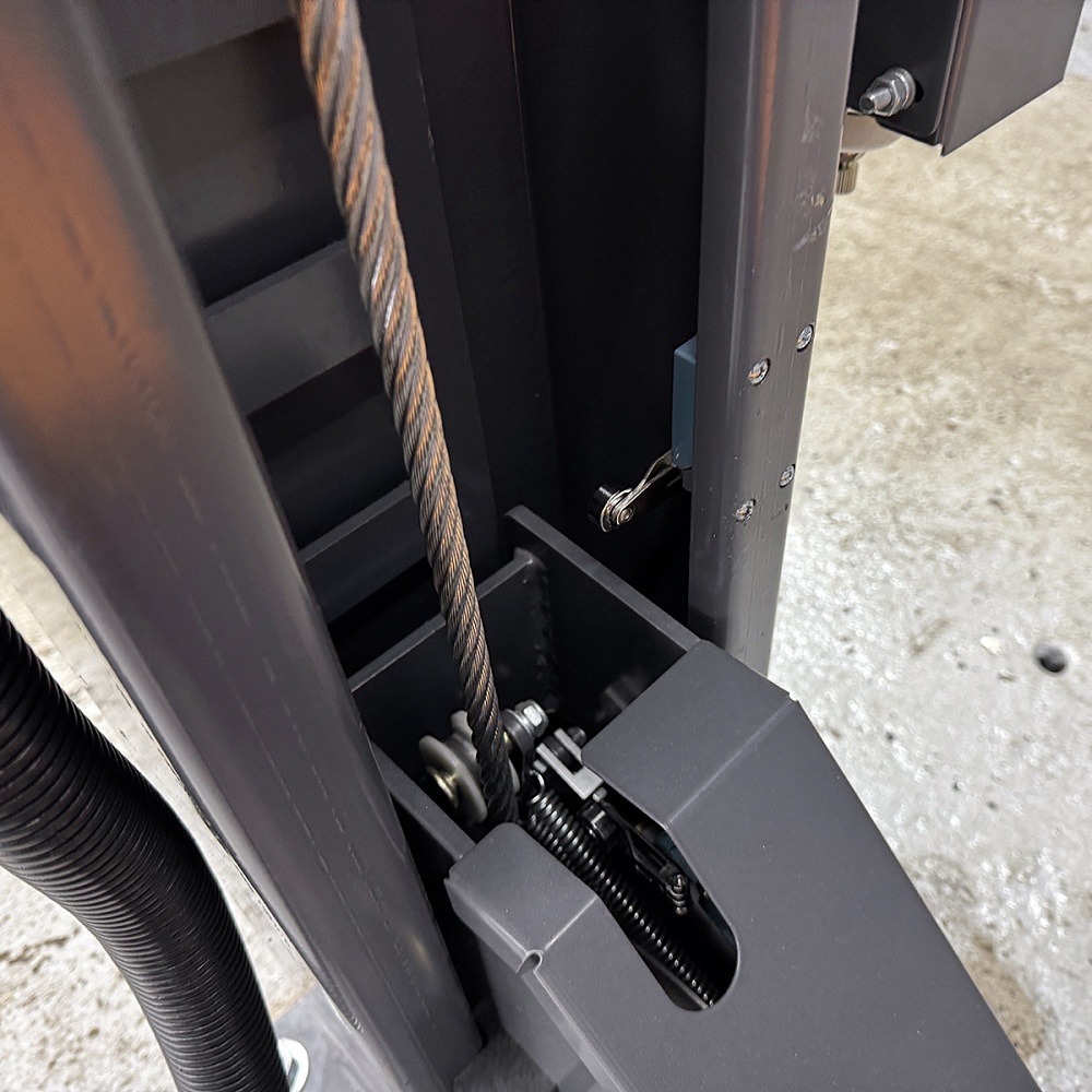 WiederKraft WDK-545 Четырехстоечный автомобильный подъемник г/п 5 тонн под сход-развал