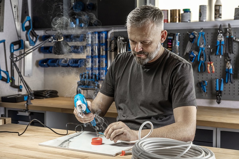 HOEGERT Паяльник 100 Вт